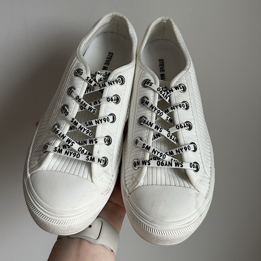 Steve Madden Womens Vex White Athletic and Training Shoes Sneakers Size 7,5M